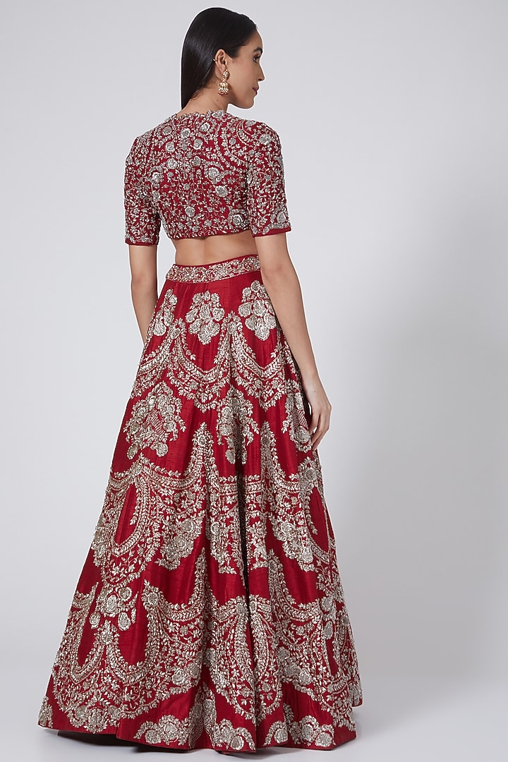 Red Raw Silk Embroidered Bridal Lehenga Set by Jayanti Reddy at Pernia's Pop Up Shop