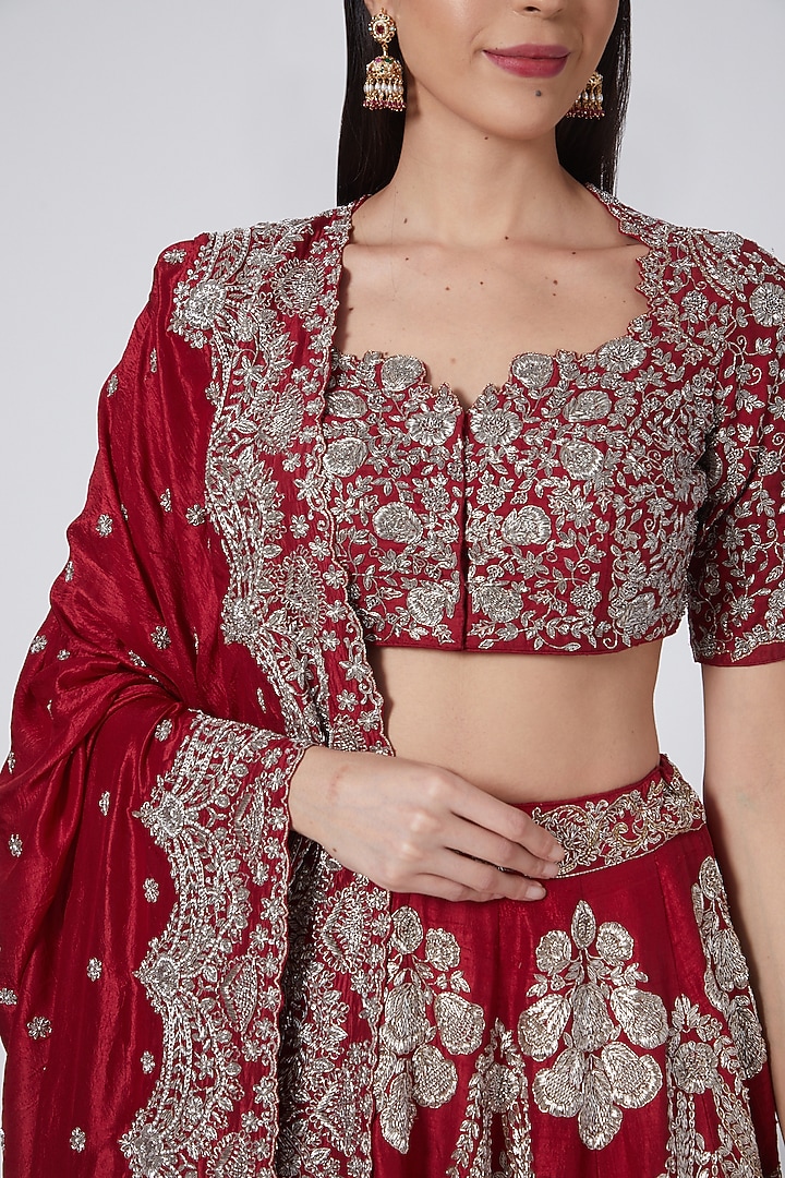 Red Raw Silk Embroidered Bridal Lehenga Set by Jayanti Reddy at Pernia's Pop Up Shop