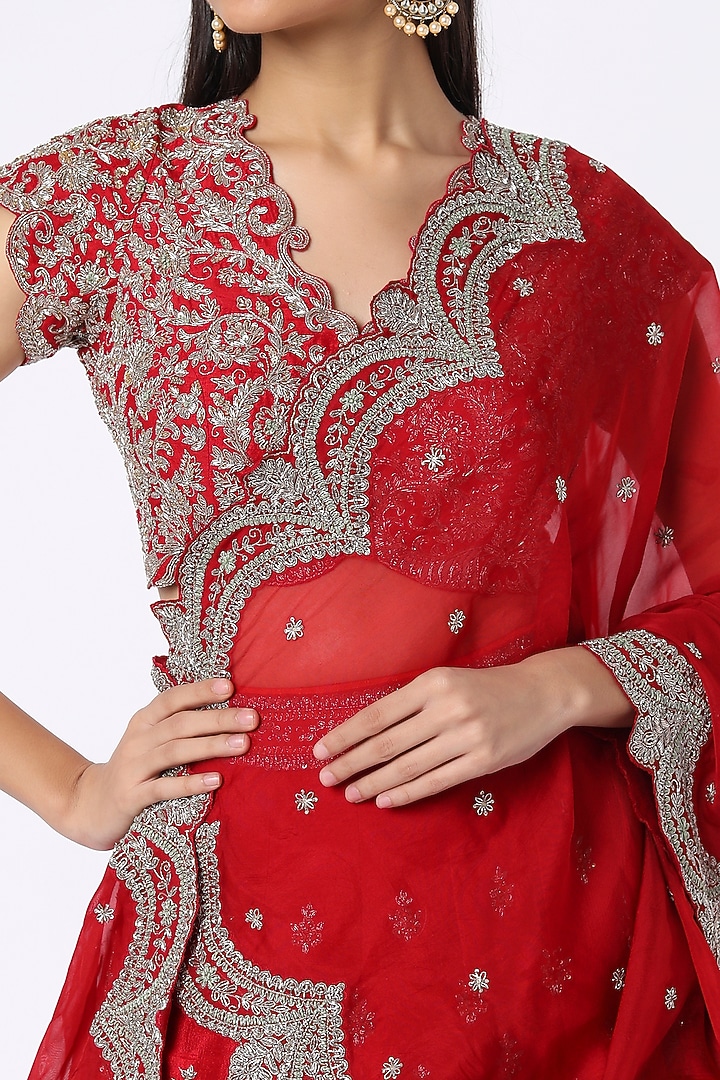 Red Raw Silk Embroidered Bridal Lehenga Set by Jayanti Reddy at Pernia's Pop Up Shop