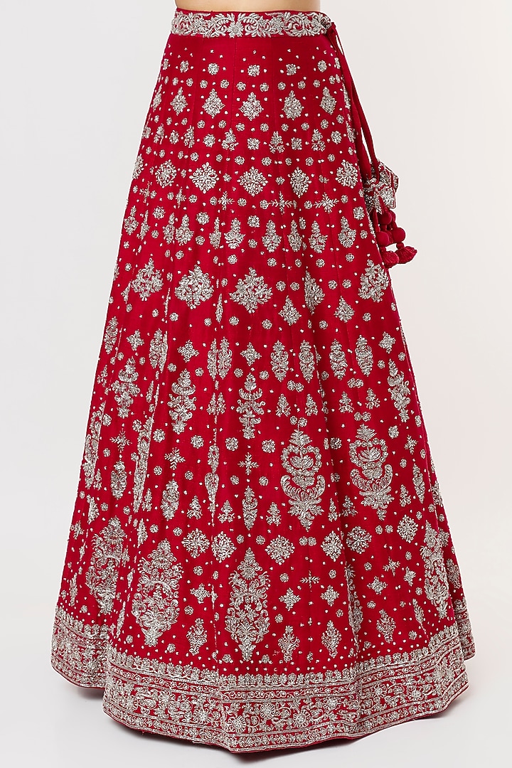 Red Raw Silk Embroidered Bridal Lehenga Set by Jayanti Reddy at Pernia's Pop Up Shop