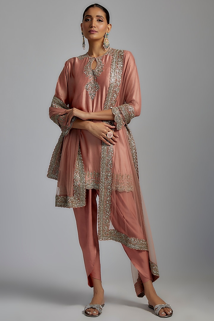 Peach Silk Embroidered Kurta Set by Jayanti Reddy