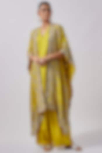 Yellow Silk Embroidered Cape Set by Jayanti Reddy
