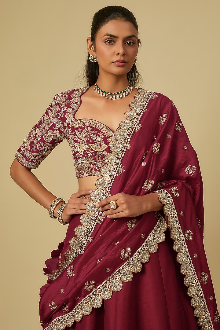 Rani Pink Raw Silk Zardosi Embroidered Bridal Lehenga Set by Jayanti Reddy at Pernia's Pop Up Shop