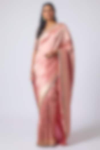 Peach Banarasi Zardosi Embroidered Bridal Saree Set by Jayanti Reddy at Pernia's Pop Up Shop