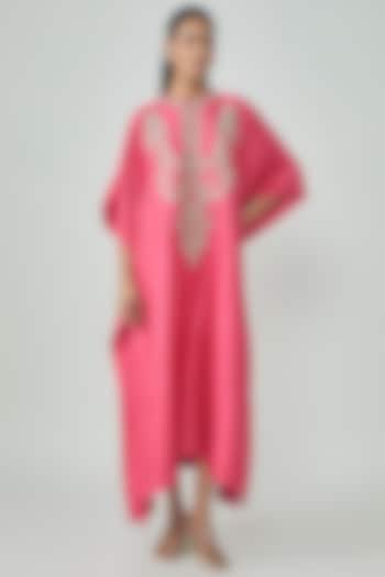 Coral Pink Silk Aari Work Kaftan by Jayanti Reddy at Pernia's Pop Up Shop