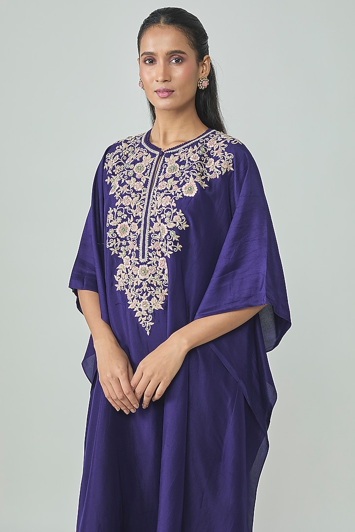 Purple Silk Aari Work Kaftan by Jayanti Reddy at Pernia's Pop Up Shop