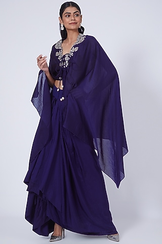 Purple Twill Zardosi Embroidered Cape Set by Jayanti Reddy