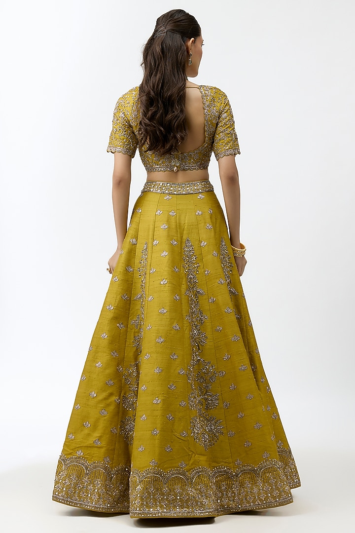 Mustard Raw Silk Zardosi Embroidered Bridal Lehenga Set by Jayanti Reddy at Pernia's Pop Up Shop