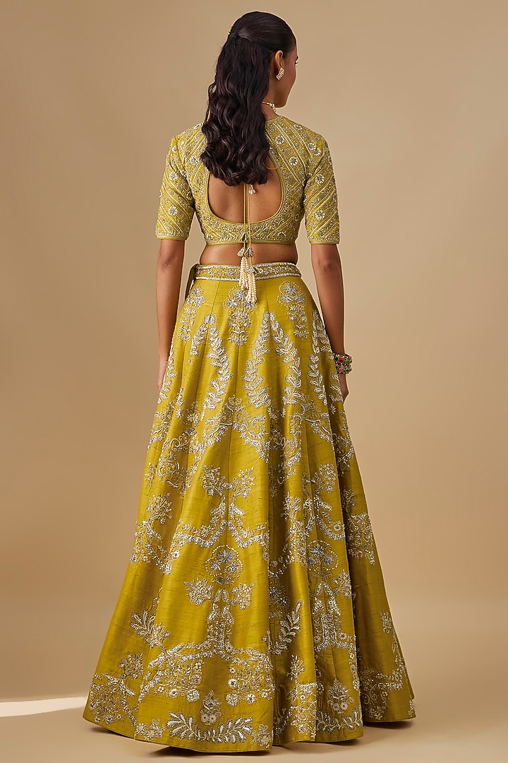 Mustard Raw Silk Zardosi Embroidered Bridal Lehenga Set by Jayanti Reddy at Pernia's Pop Up Shop