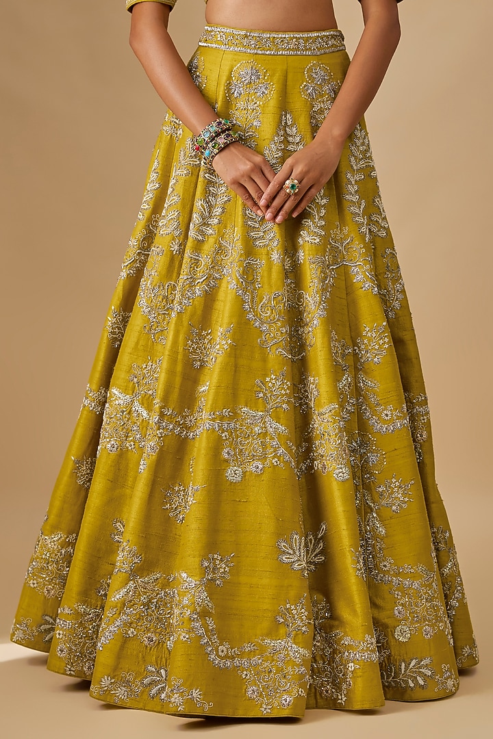 Mustard Raw Silk Zardosi Embroidered Bridal Lehenga Set by Jayanti Reddy at Pernia's Pop Up Shop