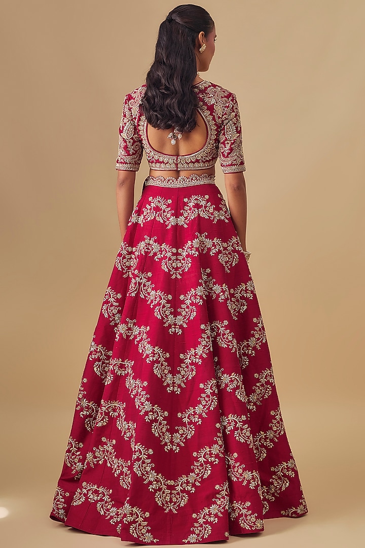 Red Raw Silk Zardosi Embroidered Bridal Lehenga Set by Jayanti Reddy at Pernia's Pop Up Shop
