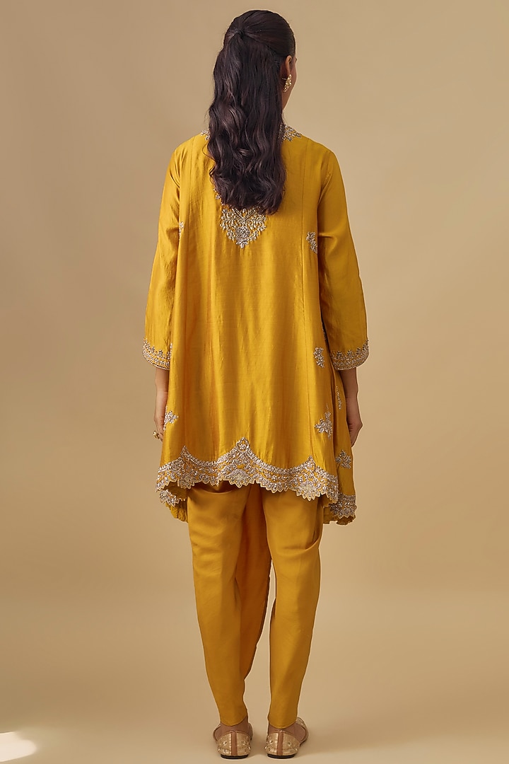 Mango Yellow Silk Zardosi Embroidered Tunic Set by Jayanti Reddy at Pernia's Pop Up Shop