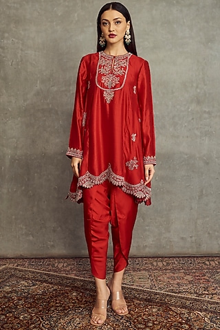 Red Zardosi Embroidered Kurta Set by Jayanti Reddy