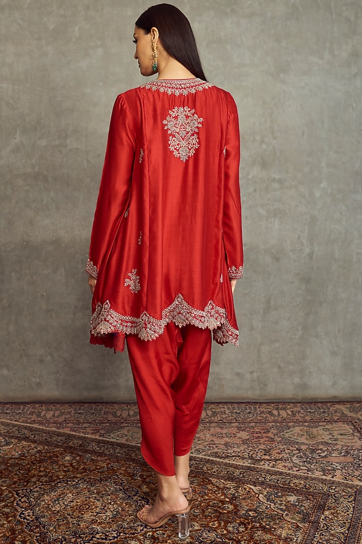 Red Zardosi Embroidered Kurta Set by Jayanti Reddy at Pernia's Pop Up Shop