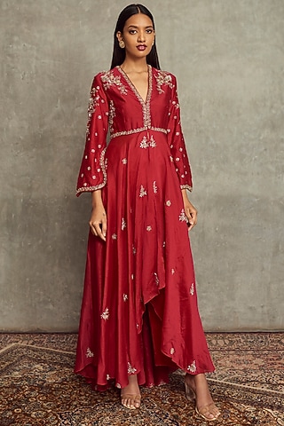 Red Chanderi Embroidered Anarkali Set by Jayanti Reddy