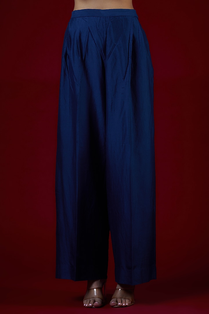 Navy Blue Silk Zari Embroidered Kaftan Set by Jayanti Reddy at Pernia's Pop Up Shop