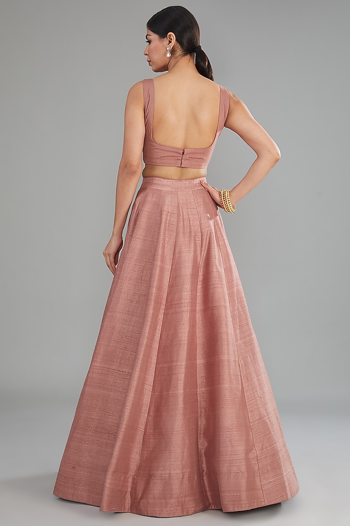 Peach Silk Zari Embroidered Jacket Bridal Lehenga Set by Jayanti Reddy at Pernia's Pop Up Shop