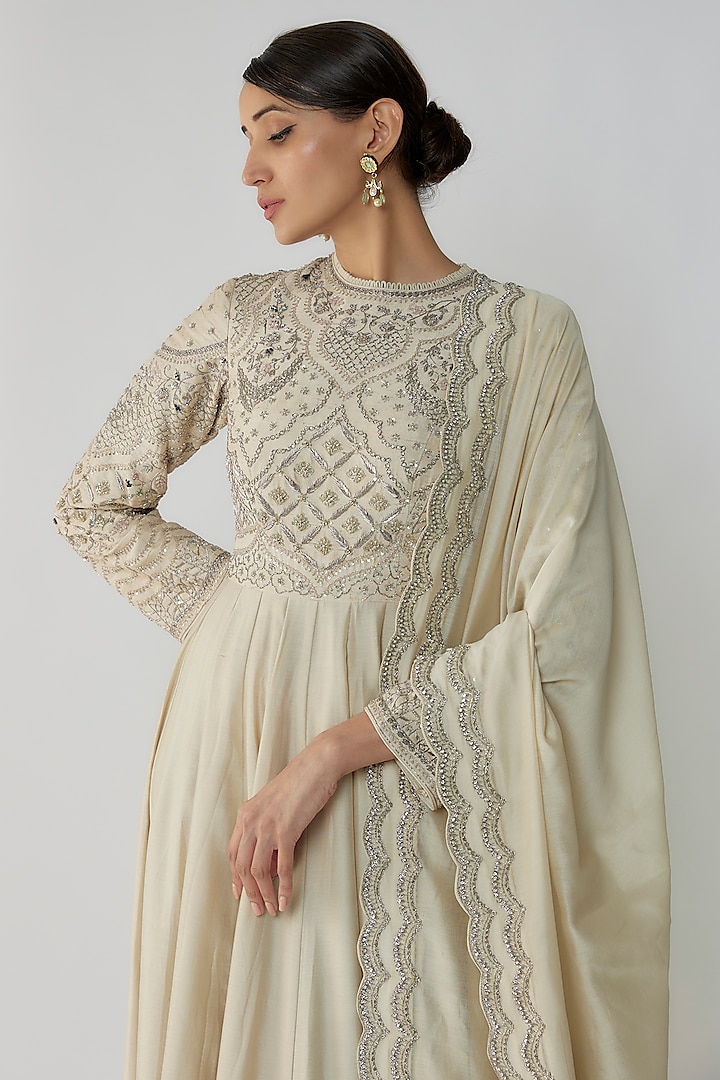 Ivory Silk Zari Embroidered Bridal Anarkali Set by Jayanti Reddy at Pernia's Pop Up Shop