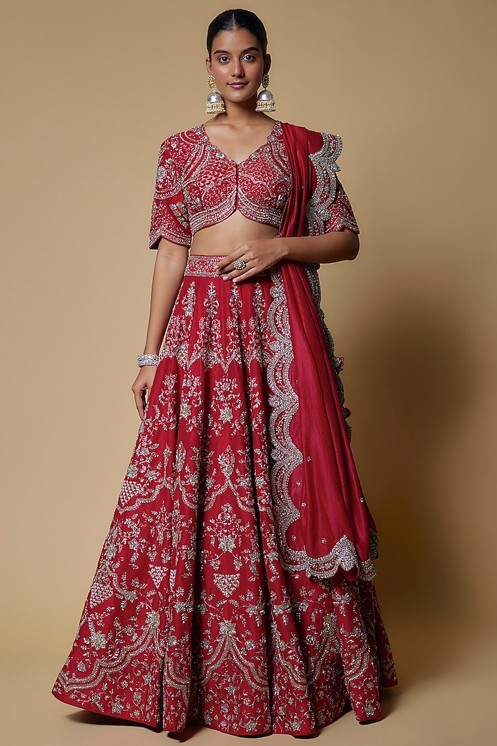 Red Silk Zari Embroidered Bridal Lehenga Set by Jayanti Reddy at Pernia's Pop Up Shop