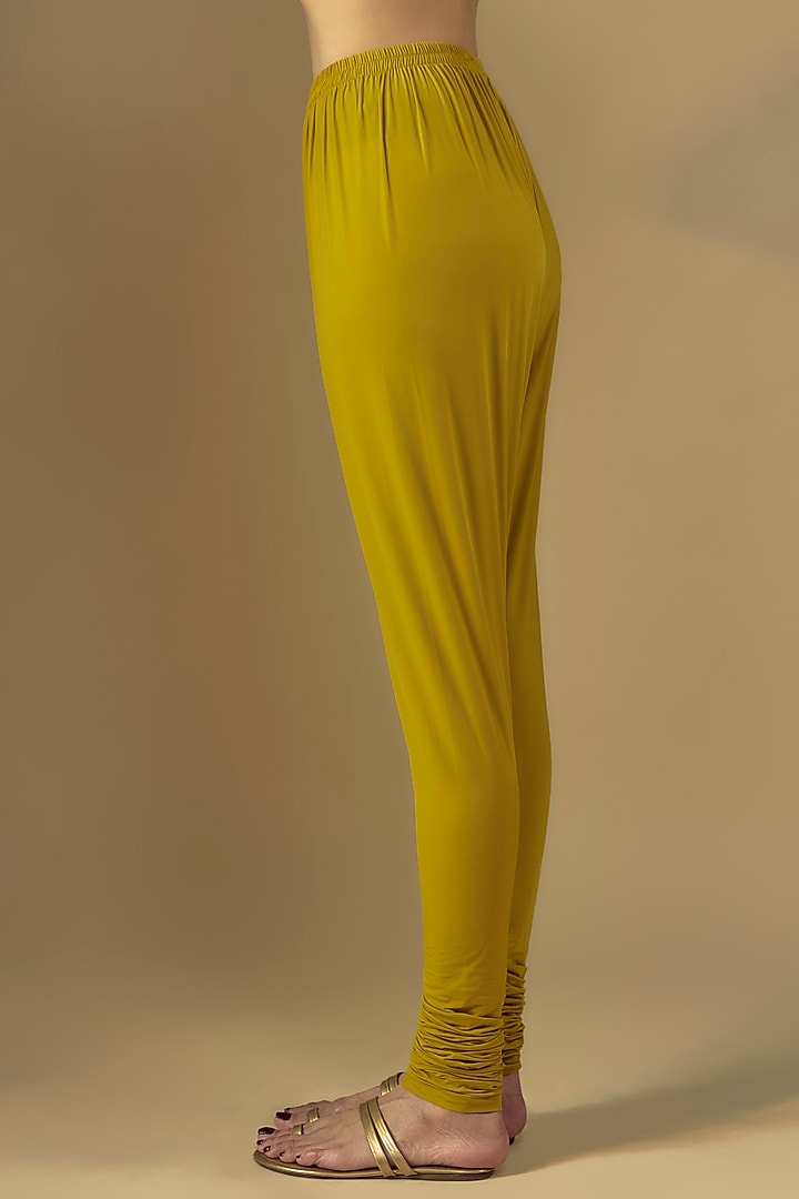 Mustard Silk Zari Embroidered Bridal Anarkali Set by Jayanti Reddy at Pernia's Pop Up Shop