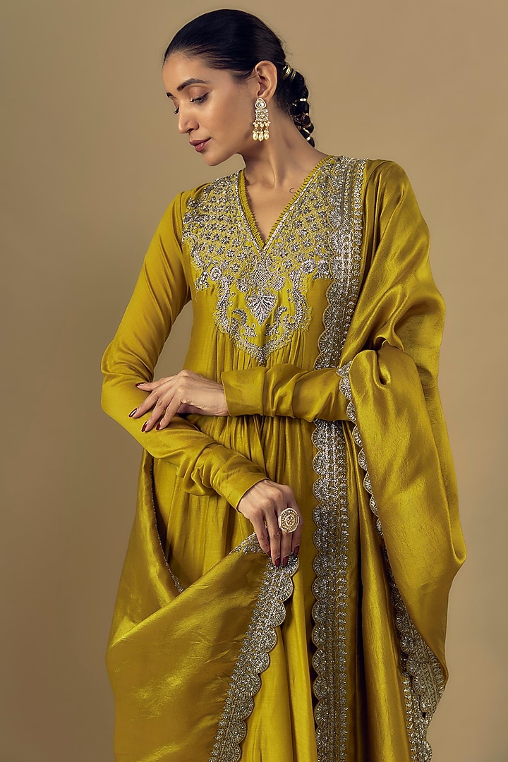 Mustard Silk Zari Embroidered Bridal Anarkali Set by Jayanti Reddy at Pernia's Pop Up Shop