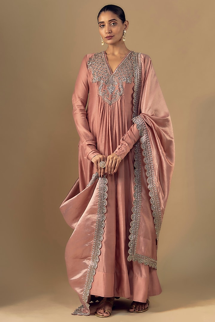 Peach Silk Zari Embroidered Anarkali Set by Jayanti Reddy at Pernia's Pop Up Shop