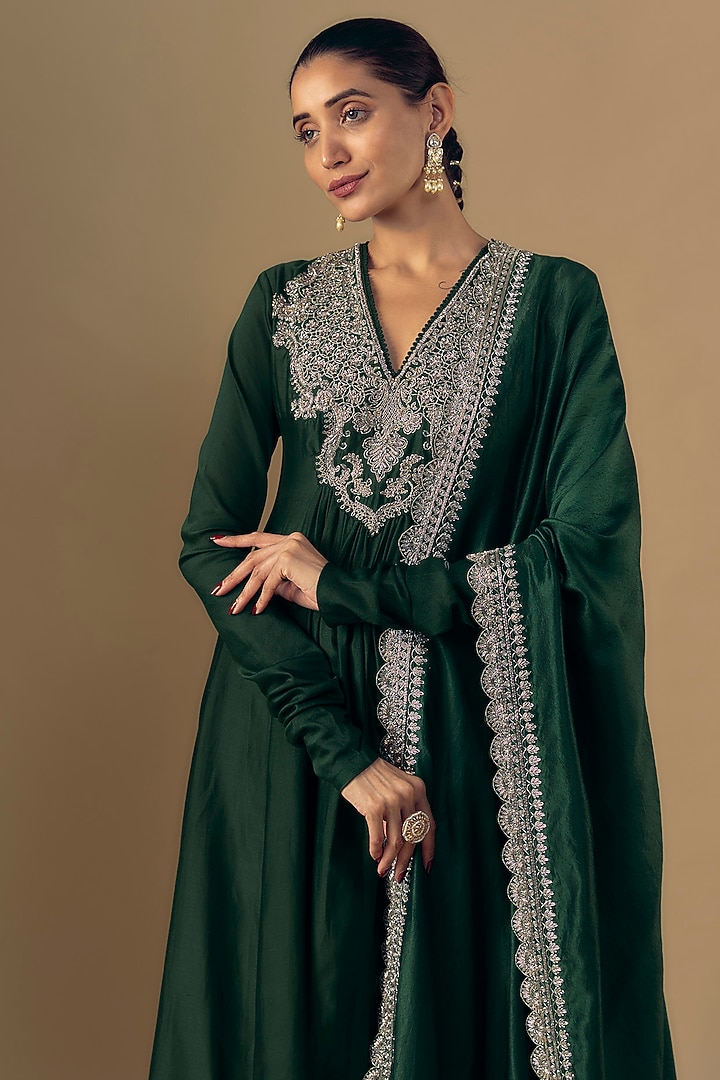 Emerald Green Silk Zari Embroidered Bridal Anarkali Set by Jayanti Reddy at Pernia's Pop Up Shop