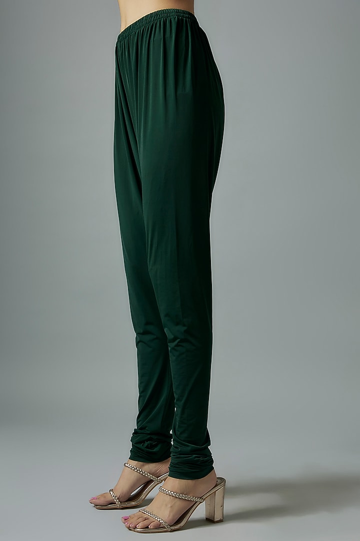 Emerald Green Silk Zari Embroidered Kurta Set by Jayanti Reddy at Pernia's Pop Up Shop