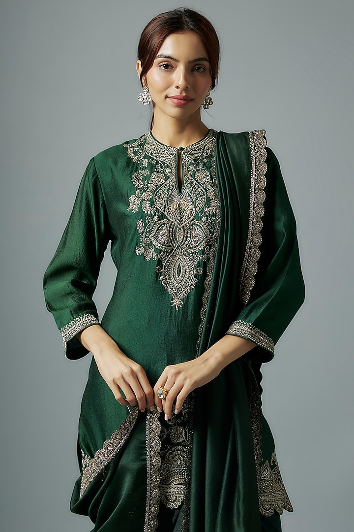 Emerald Green Silk Zari Embroidered Kurta Set by Jayanti Reddy at Pernia's Pop Up Shop