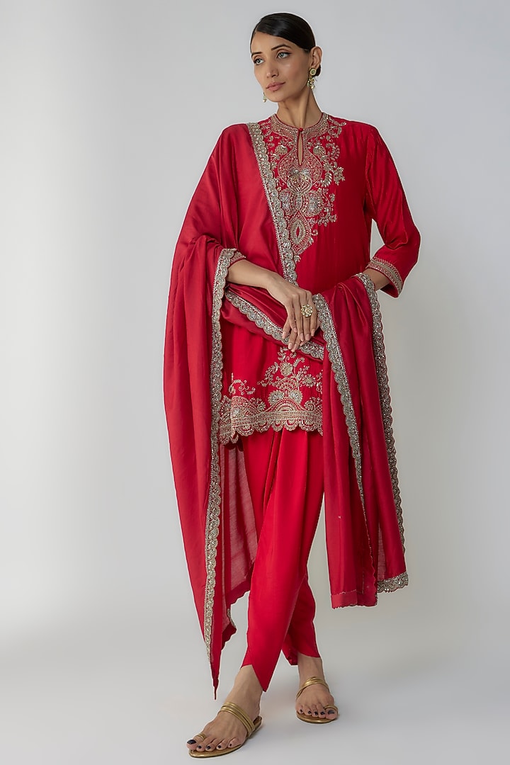 Red Silk Zari Embroidered Kurta Set by Jayanti Reddy at Pernia's Pop Up Shop