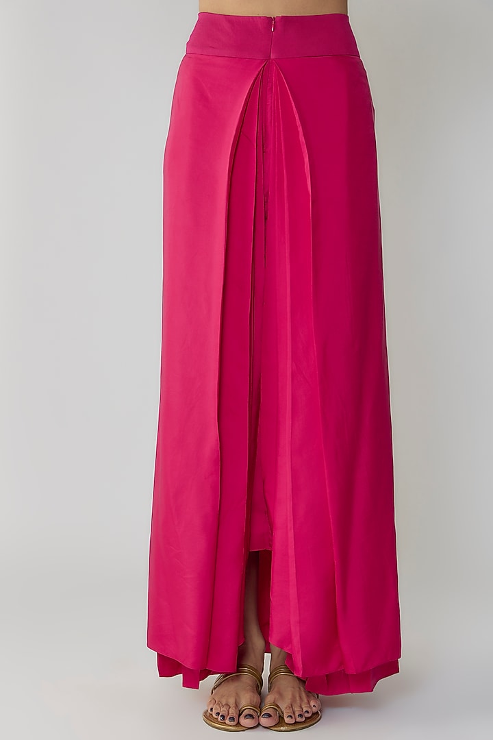 Pink Silk Zari Embroidered Cape Set by Jayanti Reddy at Pernia's Pop Up Shop