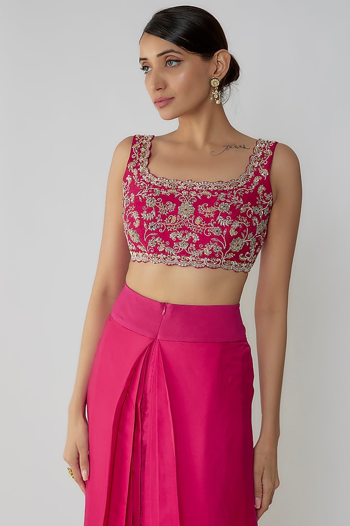 Pink Silk Zari Embroidered Cape Set by Jayanti Reddy at Pernia's Pop Up Shop