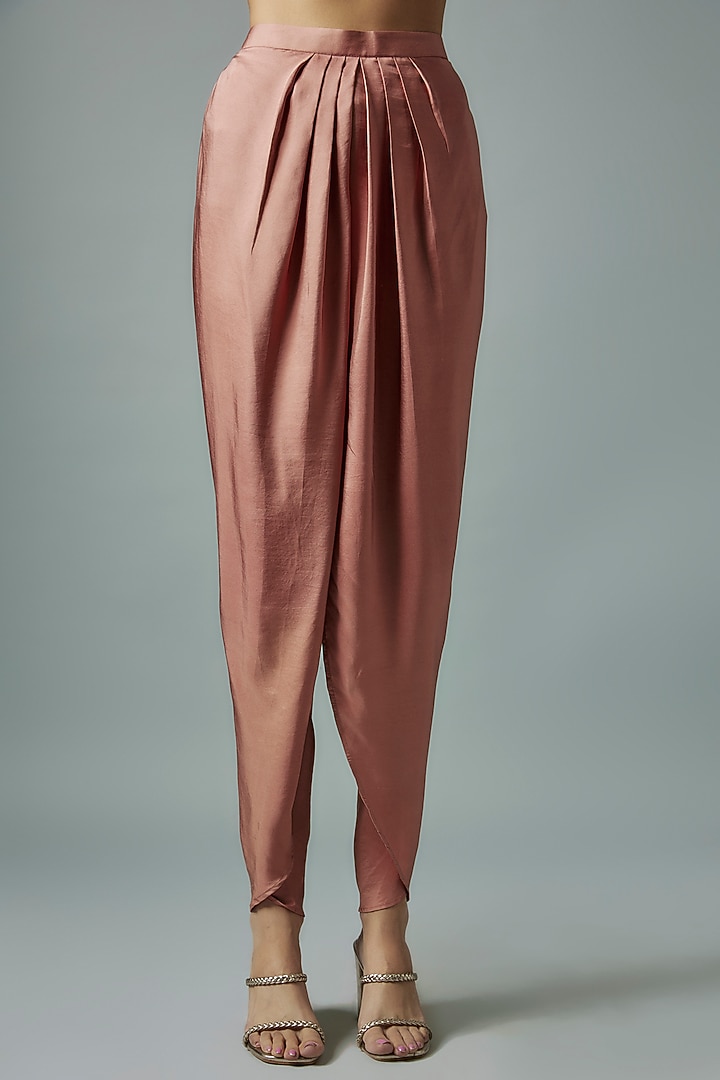 Peach Silk Zari Embroidered Kurta Set by Jayanti Reddy at Pernia's Pop Up Shop