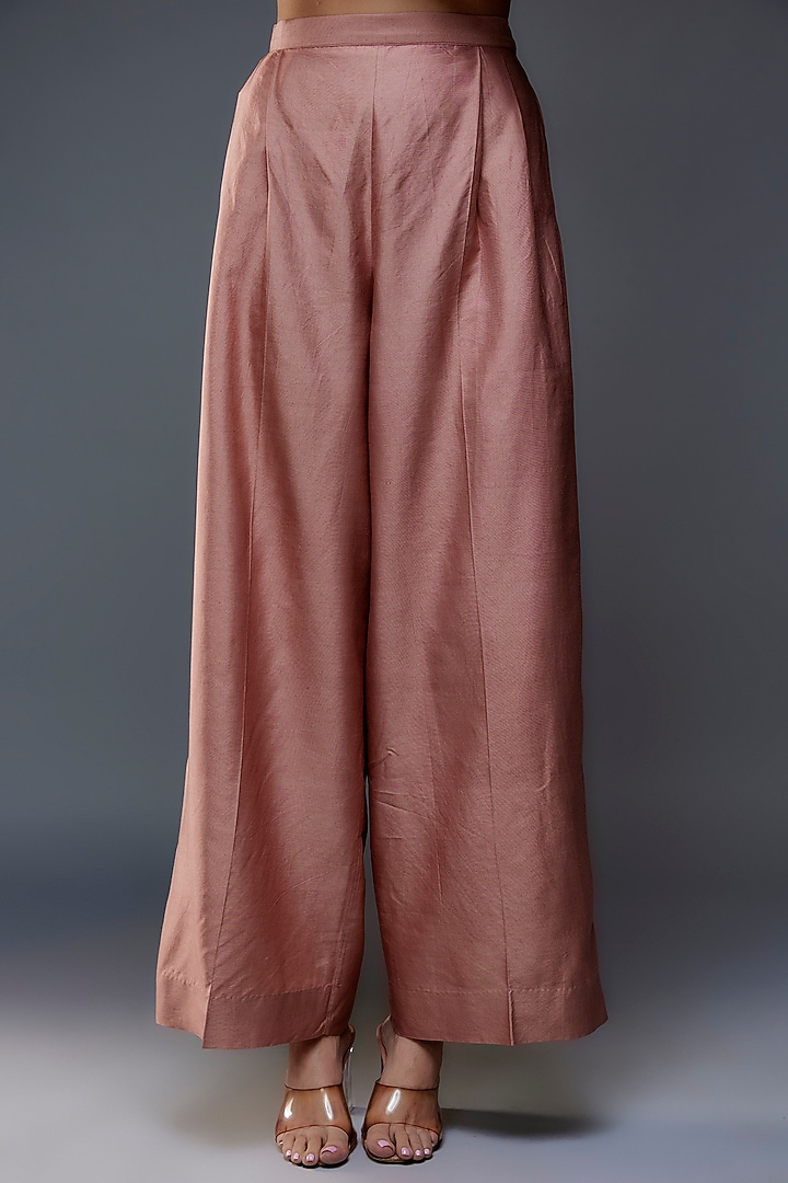Peach Silk Zari Embroidered Kaftan Set by Jayanti Reddy at Pernia's Pop Up Shop