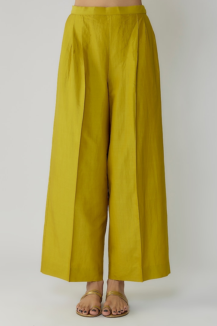 Mustard Silk Zari Embroidered Kaftan Set by Jayanti Reddy at Pernia's Pop Up Shop