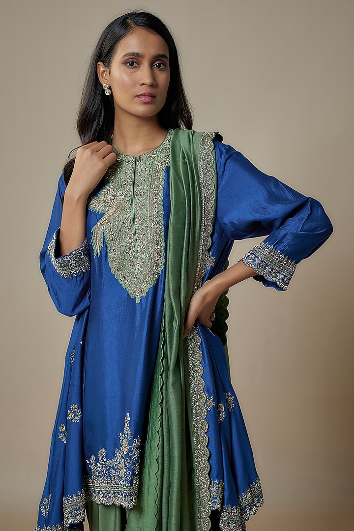 Navy Blue Silk Embroidered Tunic Set by Jayanti Reddy at Pernia's Pop Up Shop
