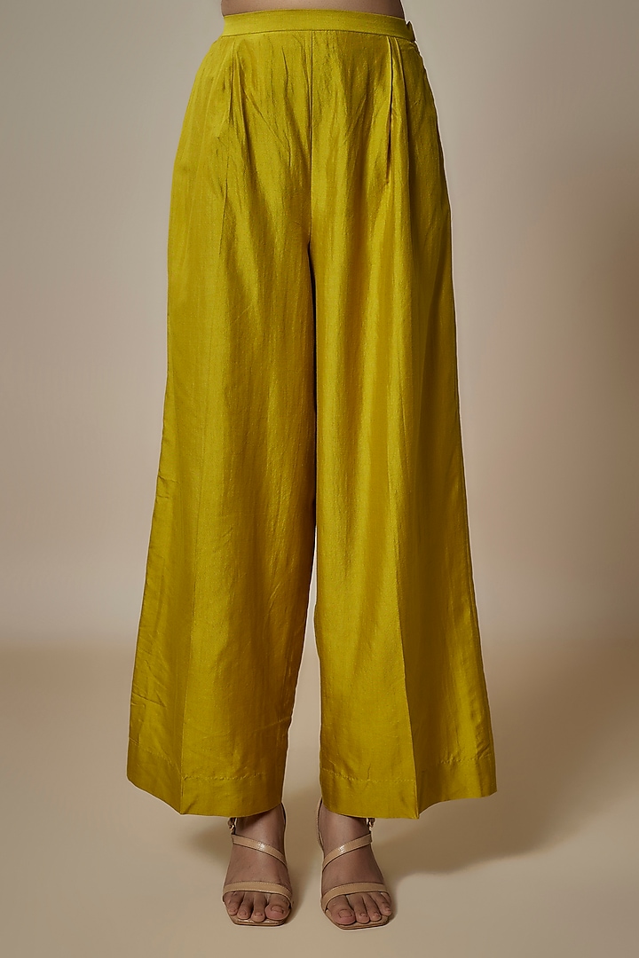 Mustard Silk Zari Embroidered Wedding Anarkali Set by Jayanti Reddy at Pernia's Pop Up Shop