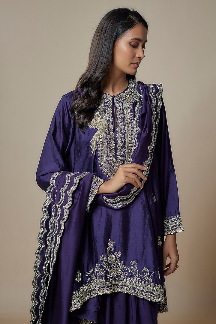 Purple Silk Embroidered Kurta Set by Jayanti Reddy at Pernia's Pop Up Shop