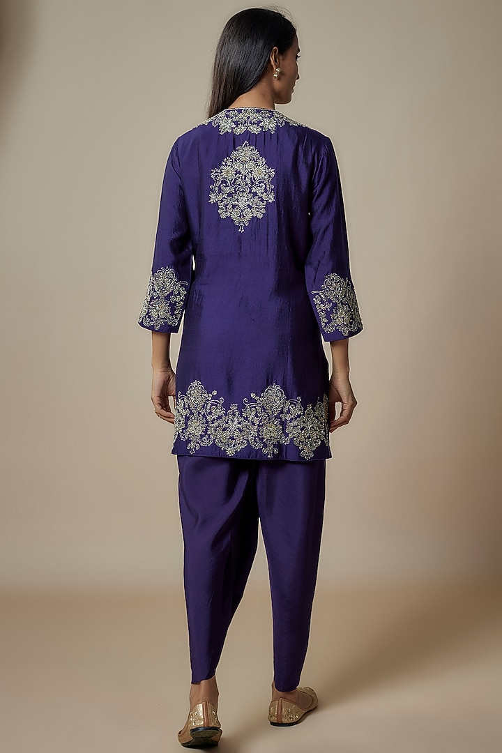 Purple Silk Zari Embroidered Kurta Set by Jayanti Reddy at Pernia's Pop Up Shop