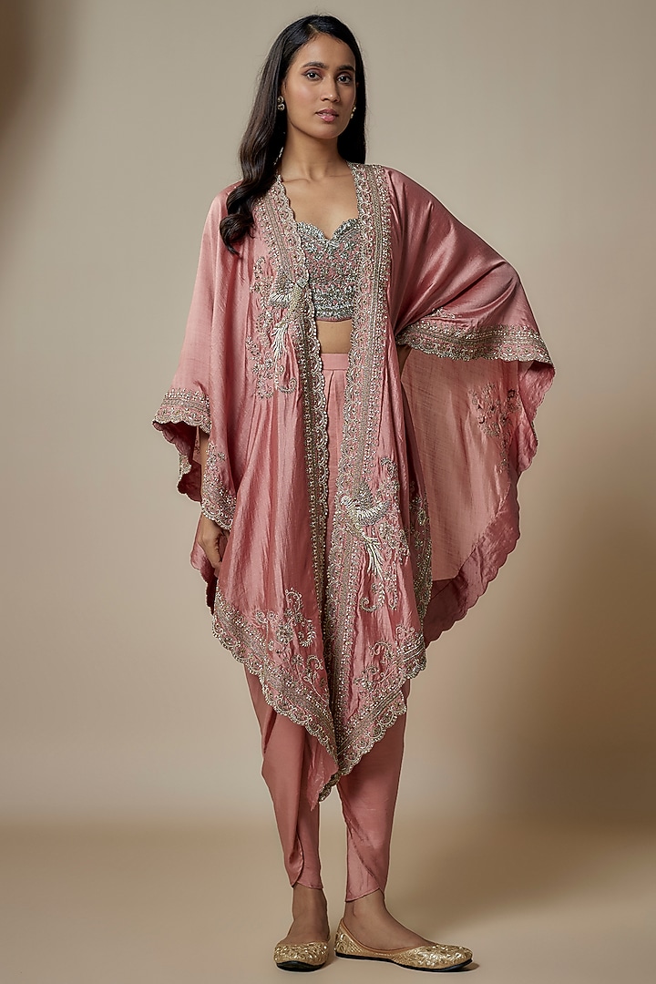 Peach Silk Zari Embroidered Cape Set by Jayanti Reddy at Pernia's Pop Up Shop