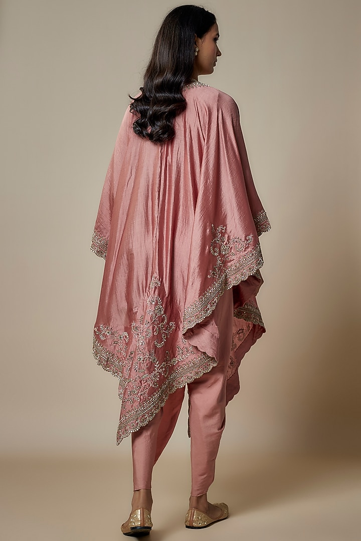 Peach Silk Zari Embroidered Cape Set by Jayanti Reddy at Pernia's Pop Up Shop