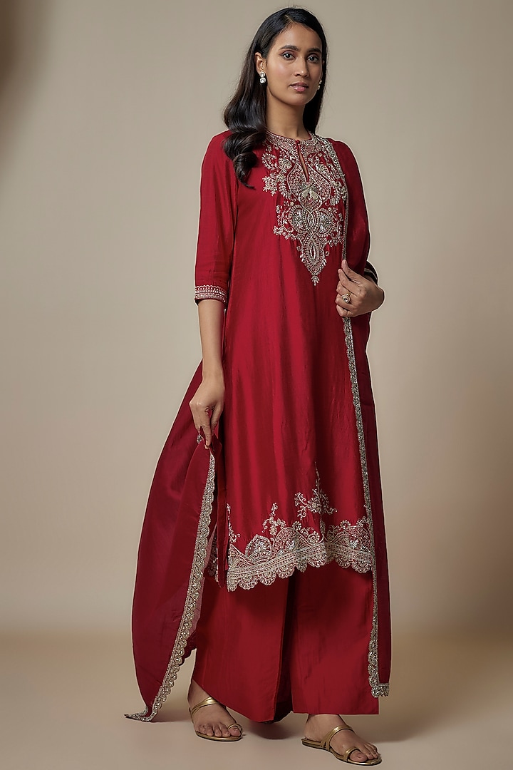 Red Silk Zari Embroidered Long Kurta Set by Jayanti Reddy at Pernia's Pop Up Shop