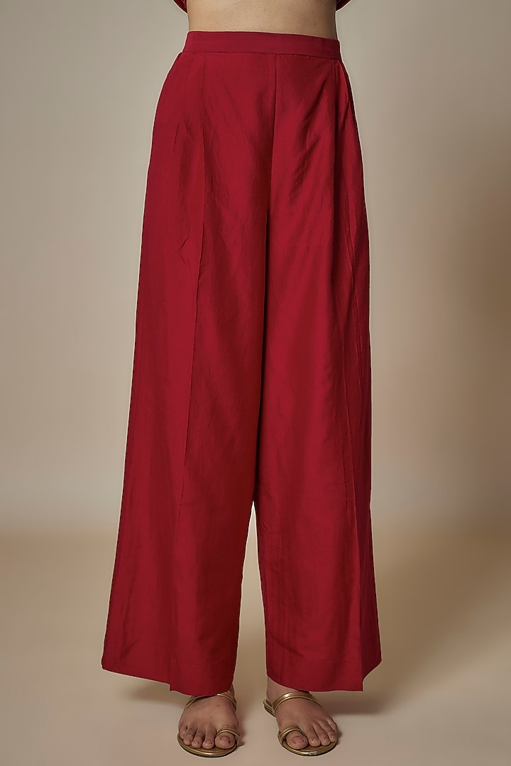 Red Silk Zari Embroidered Long Kurta Set by Jayanti Reddy at Pernia's Pop Up Shop