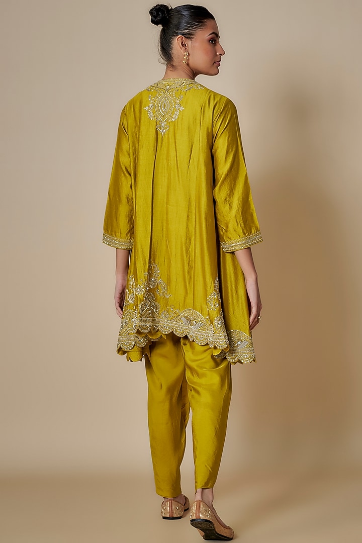 Mustard Silk Zari Embroidered A-Line Kurta Set by Jayanti Reddy at Pernia's Pop Up Shop