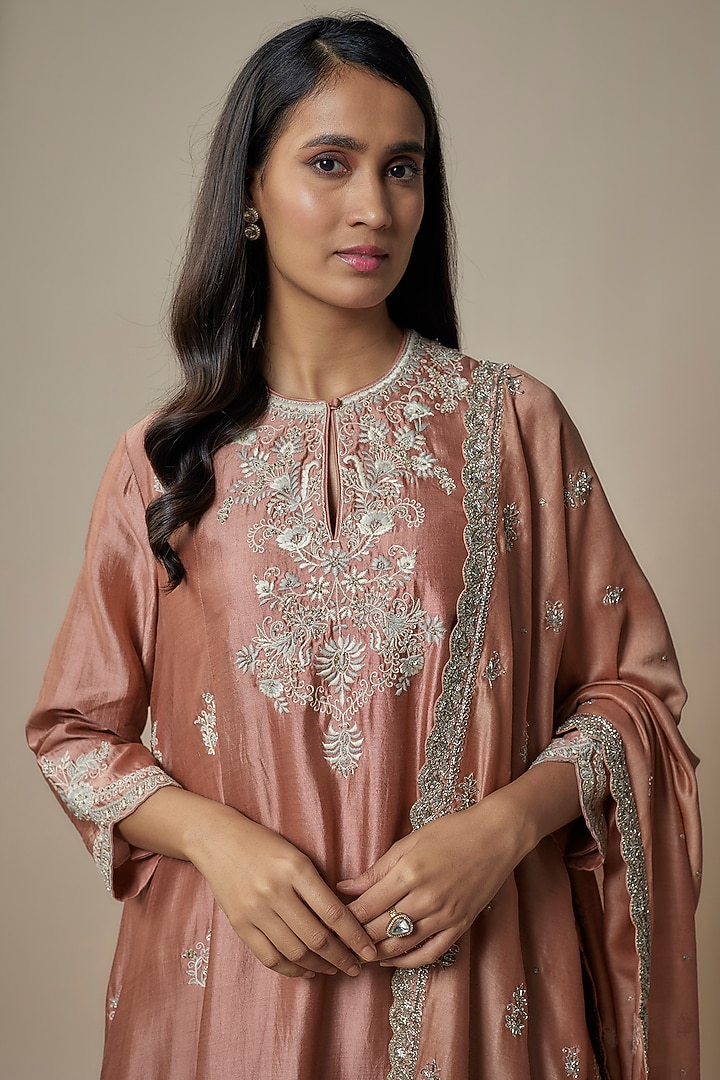 Peach Silk Thread Work Paneled Tunic Set by Jayanti Reddy at Pernia's Pop Up Shop