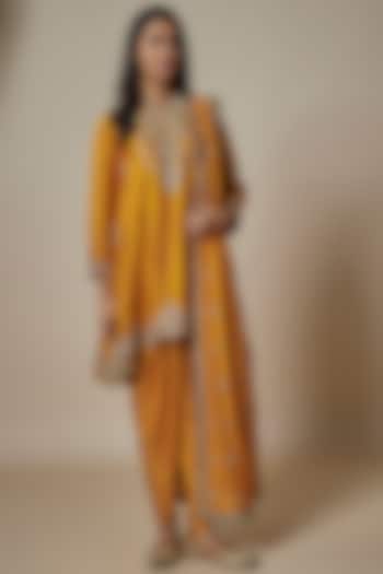 Mango Yellow Silk Zari Embroidered Paneled Kurta Set by Jayanti Reddy at Pernia's Pop Up Shop