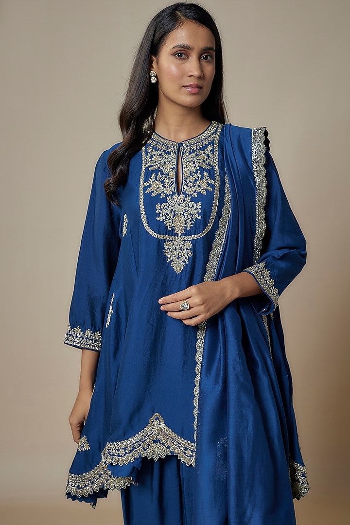 Navy Blue Silk Zari Embroidered Paneled Kurta Set by Jayanti Reddy at Pernia's Pop Up Shop