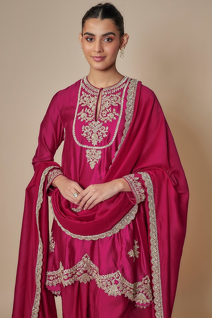 Rani Pink Silk Zari Embroidered Paneled Kurta Set by Jayanti Reddy at Pernia's Pop Up Shop
