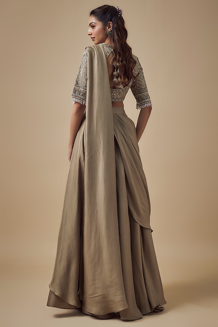 Gold Silk Pre-Draped Bridal Saree Set by Jayanti Reddy at Pernia's Pop Up Shop