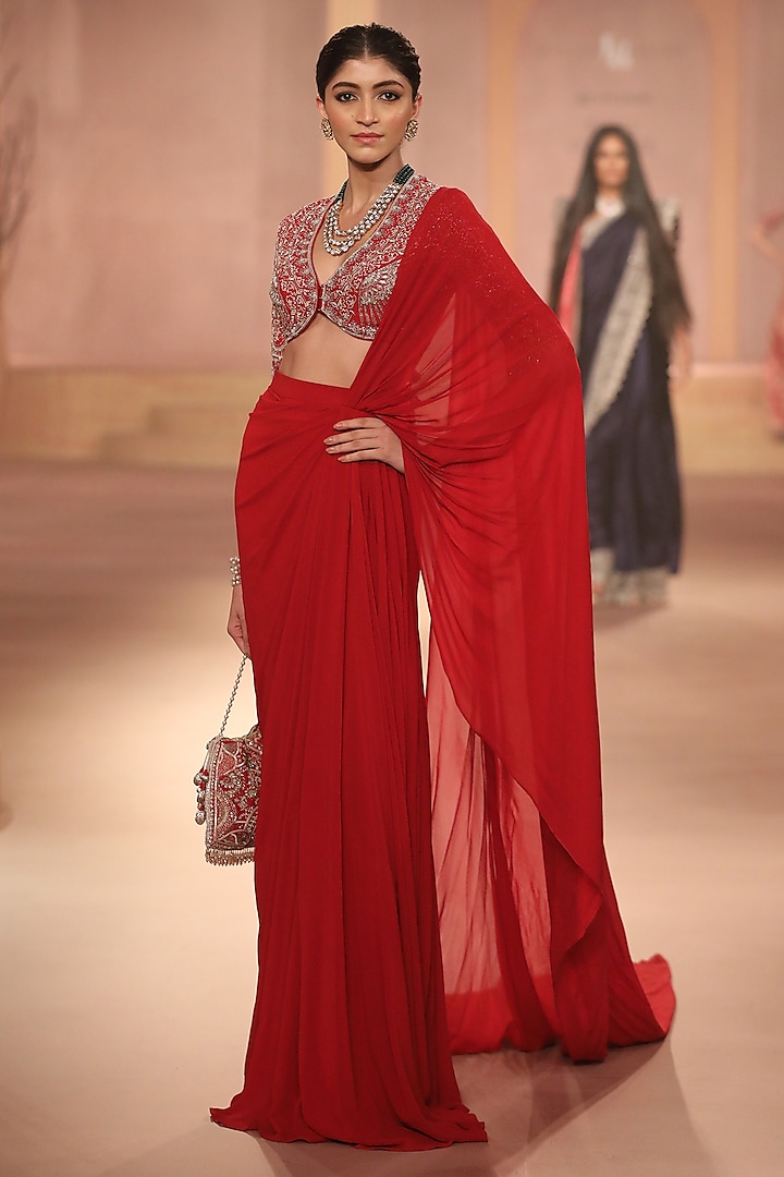 Red Georgette Pre-Draped Saree Set by Jayanti Reddy at Pernia's Pop Up Shop